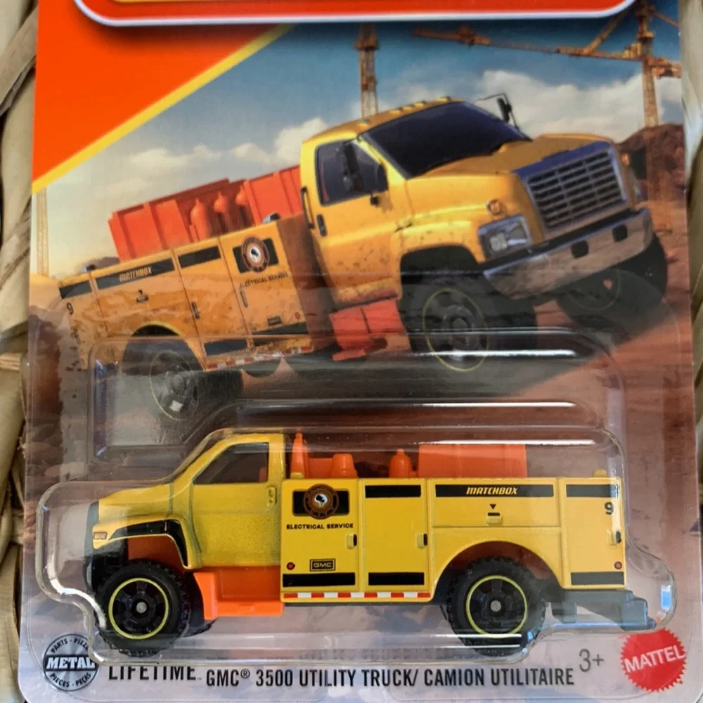 GMC 3500 Electrical Service Utility Yellow Truck GM Matchbox Diecast Car 2025 🆕